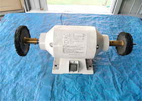 100vバフモーター